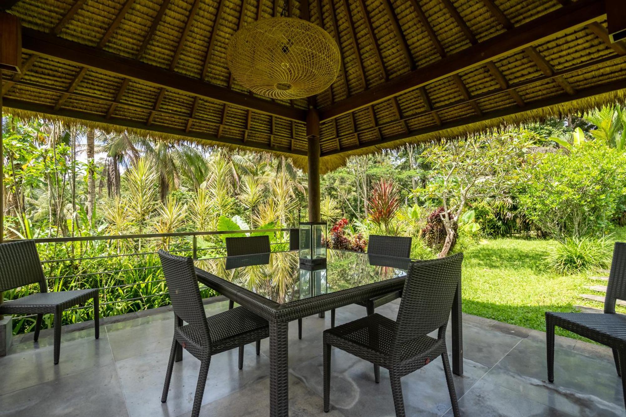 Villa Themma Jungle - Sumptuous 3Br Luxury Villa With Majestic Jungle View North Of Ubud Ngoại thất bức ảnh